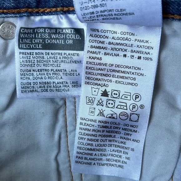 LEVI’S 501 Jean shorts. Size 27. Button fly. - Picture 6 of 8